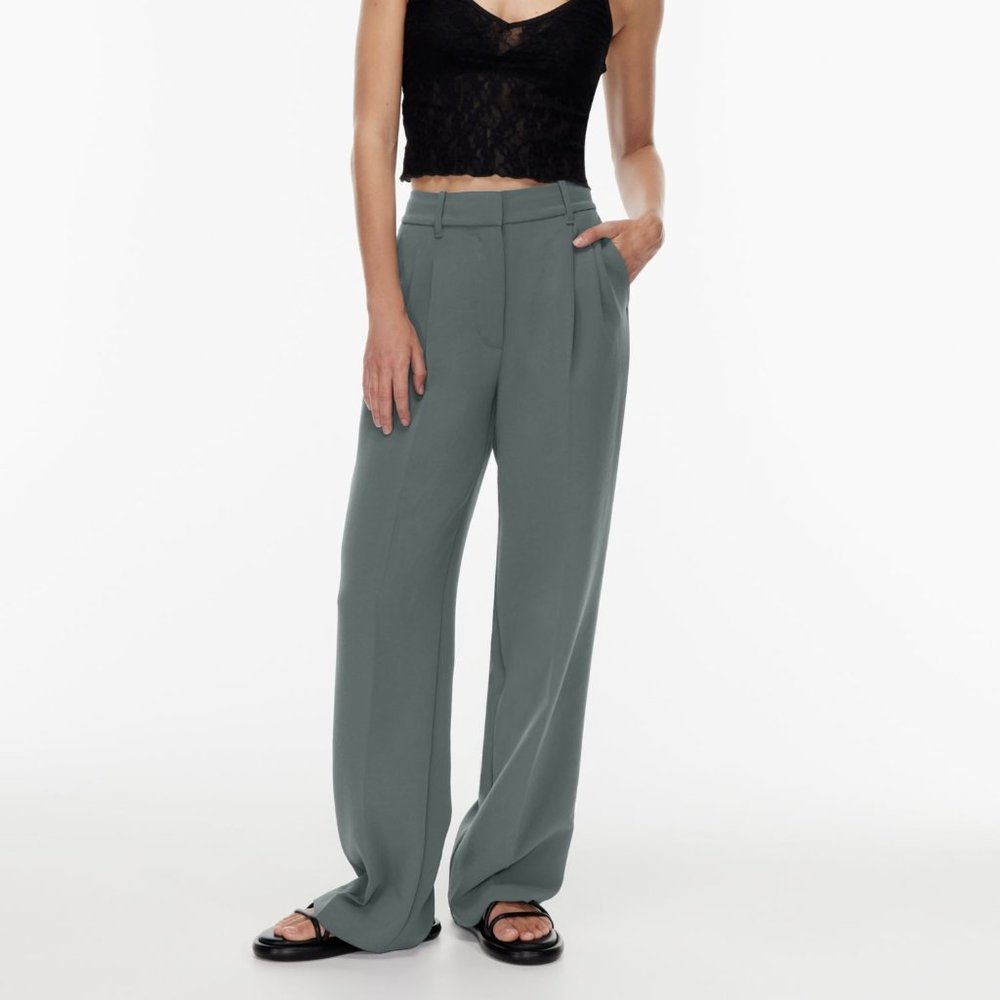 Aritzia Effortless Pant